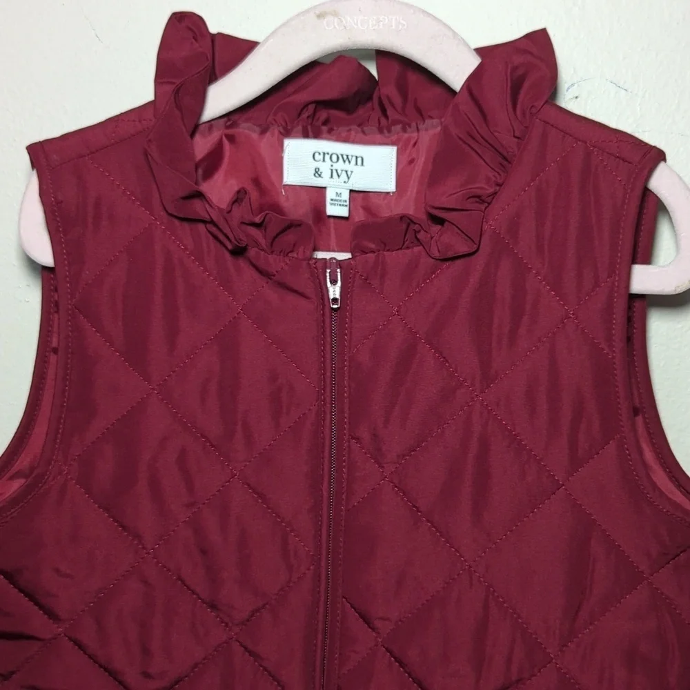 Crown & Ivy Maroon Quilted Vest Full Zip Ruffle Collar Girls Size M